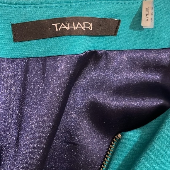 Tahari Sz 10 emerald green sleeveless lined peplum dress with front &  side zip - Picture 8 of 8